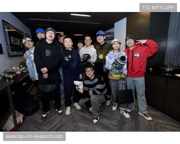 _篮网团队配合默契，稳居联盟领先位置_，篮网团队照