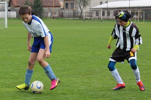 印度投球火力惊人，连续零封对手，印度踢球